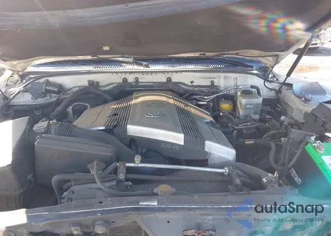 2004 Toyota Land Cruiser z USA, uszkodzony, nr VIN JTEHT05J242057317